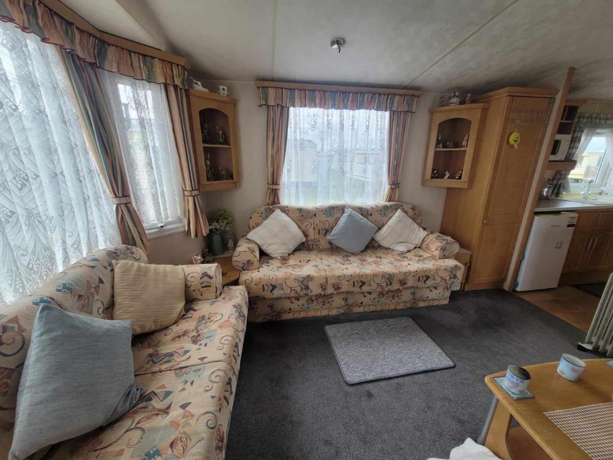 S313 3 Bed Caravan Golden Palm Чапел-Сент-Леонардс Экстерьер фото