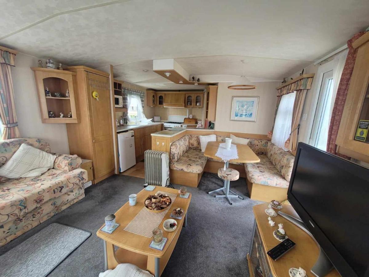 S313 3 Bed Caravan Golden Palm Чапел-Сент-Леонардс Экстерьер фото