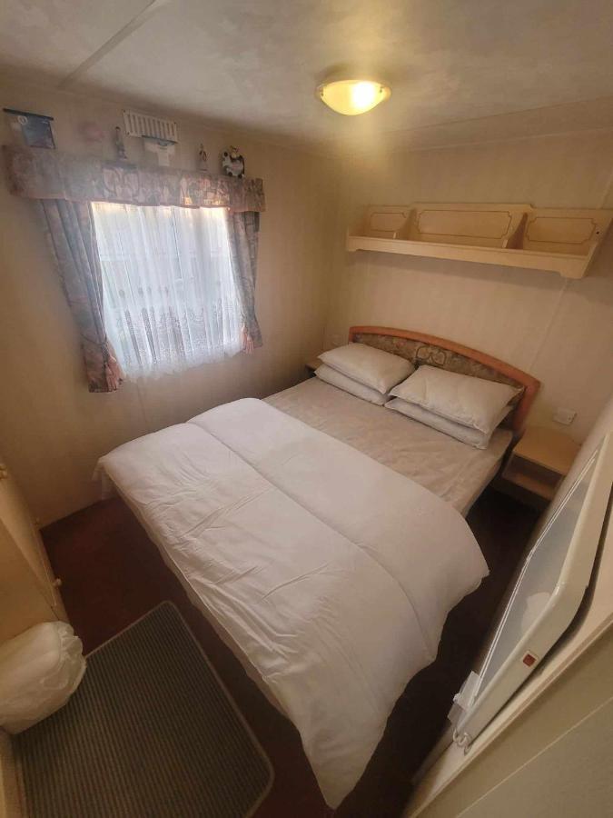 S313 3 Bed Caravan Golden Palm Чапел-Сент-Леонардс Экстерьер фото